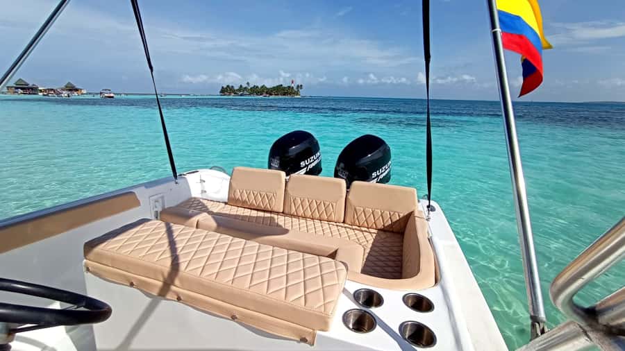 San Andres: Private San Andres Bay Tour by Luxury Speedboat - Starting at the Police Pier