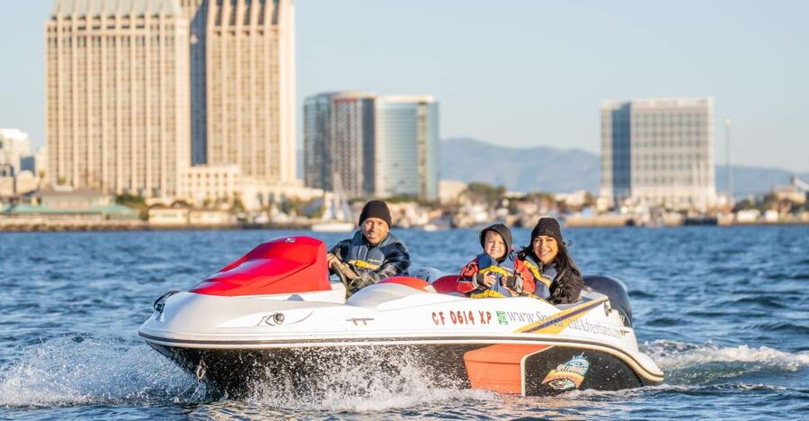 San Diego: Drive Your Own Speed Boat 2-Hour Tour - San Diego Harbor from the driver’s seat
