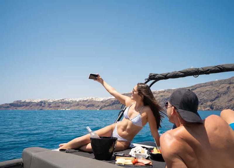 Santorini: half day exclusive speedboat cruise - Efta Pedes, the Quiet Highlight
