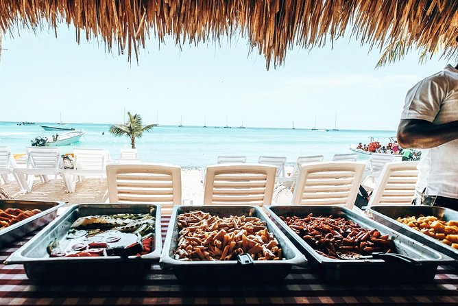 Saona Vip speedboat - Lunch under the palms, with a quality question