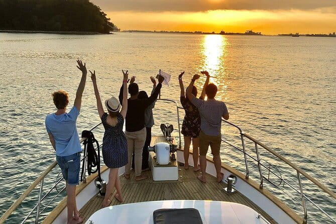 Singapore - Albatross Speedboat Adventures Cruising in Sentosa - St. John’s Island and Singapore’s difficult past