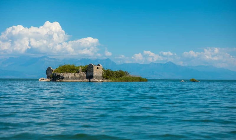 Skadar Lake Virpazar : Speed Boat Special ! - Starting at the fountain in Virpazar