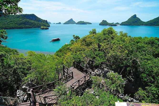 Snorkel and Kayak at Angthong National Marine Park By Speedboat From Koh Phangan - The speedboat ride and first views of the park
