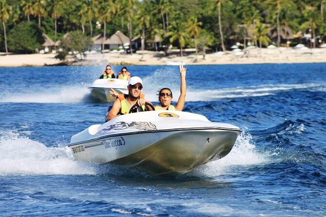Speed Boat Activity with Snorkeling and Parasailing in Punta Cana - Bávaro natural pool and a change of pace
