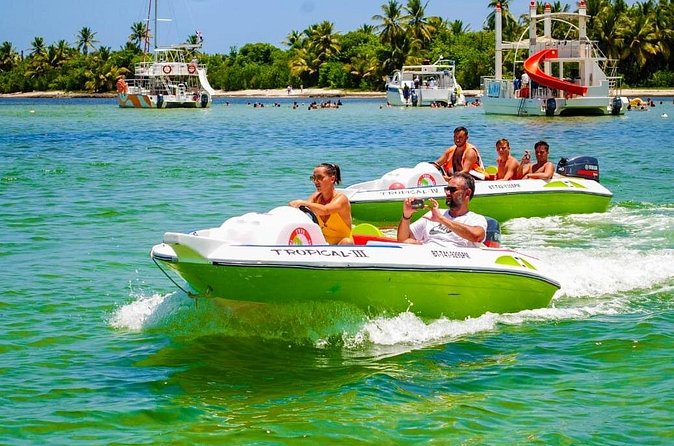 Speed Boat Ride and Snorkel Experience in Punta Cana - The natural pool and sandbar stop