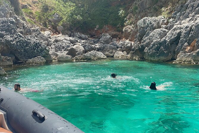 Speed Boat Tour to Secret Beaches - Food, drinks, music, and the practical trade-offs