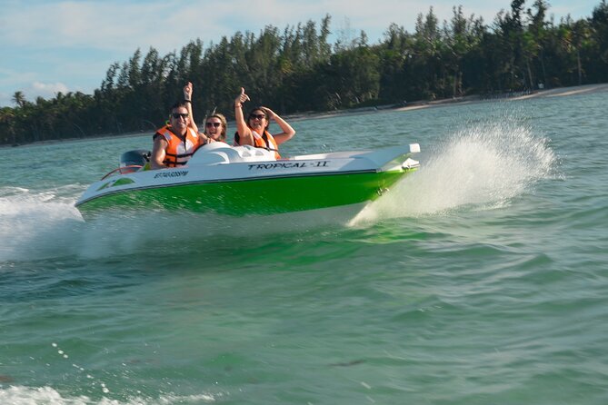 Speedboat Adventure to Snorkeling Spot and Natural Pool - A sandbar natural pool with music and easy water time