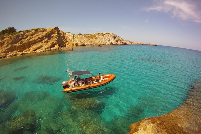 Speedboat and Snorkel tour through the Coast of Menorca - What to bring and what is supplied