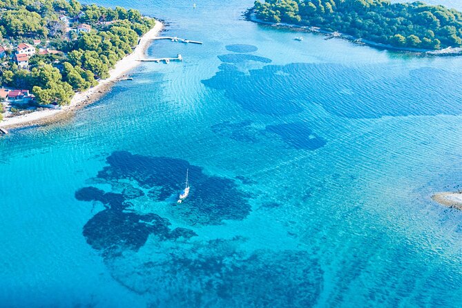 Speedboat Blue Lagoon & 3 Islands tour from Trogir - Drvenik Veli: a short look at island life