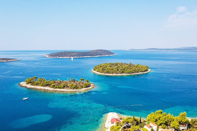 Speedboat Blue Lagoon & 3 Islands tour from Trogir - White Lagoon on Drvenik Mali: start with clear water