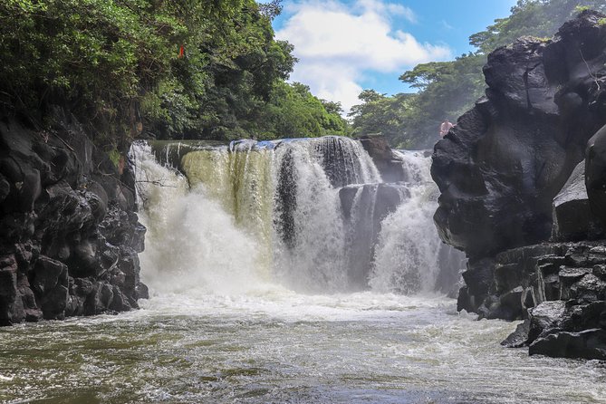 Speedboat Ile aux Cerfs + GRSE Waterfall, BBQ and Bar - A fast way to see Mauritius’s east coast