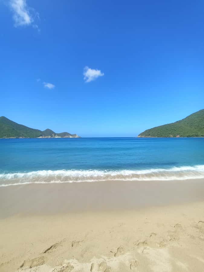SPEEDBOAT TOUR TO TAYRONA CRISTAL BEACH - A 45-minute route along Santa Marta’s bays