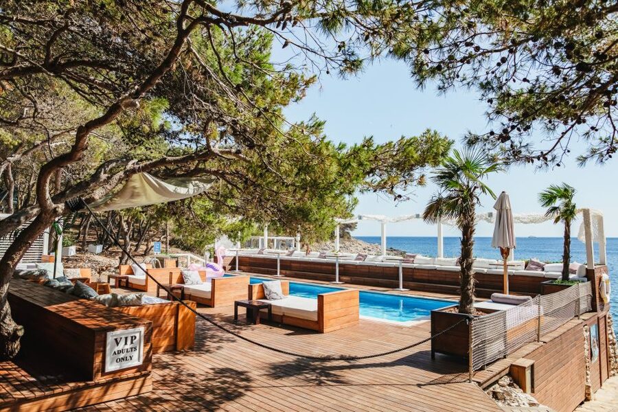 Split: Blue Cave, Vis & Hvar Full-Day Trip by Speedboat - Budikovac gives you the best swimming break