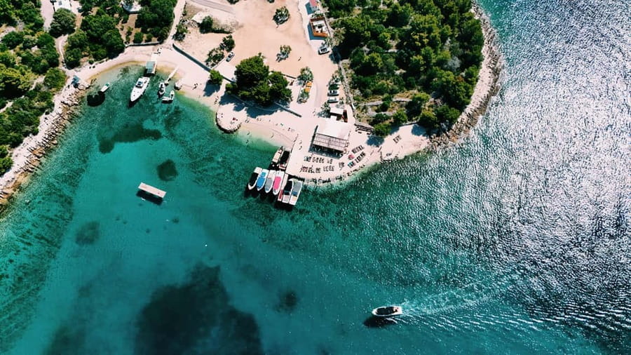 Split: Blue Lagoon & 3 Islands – Premium Speedboat Trip - Trogir: one hour among old stone buildings
