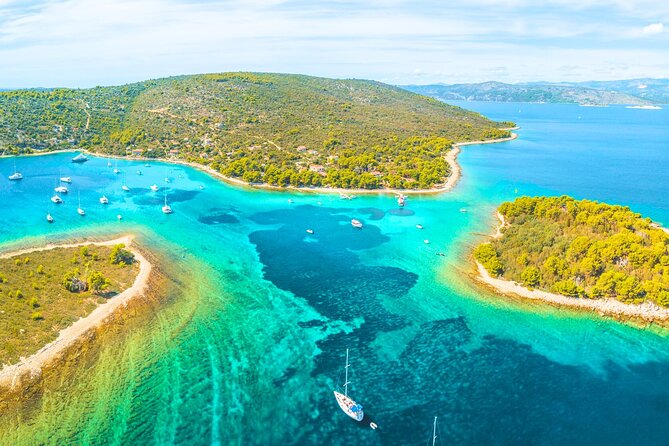 Split: Blue Lagoon & 3 Islands Speedboat Tour - Small group - The speedboat is half the attraction