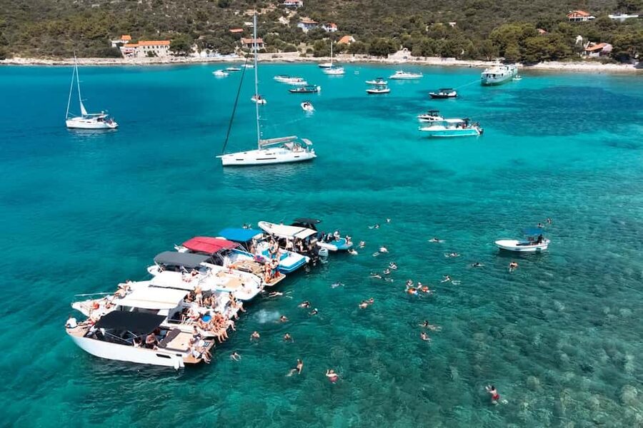 Split: Blue Lagoon, Trogir & Solta Speedboat Tour - Clear water at the Blue Lagoon