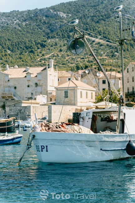 Split/Podstrana: Blue Cave, Hvar & 6 Islands Speedboat Trip - A full hour among the Pakleni Islands