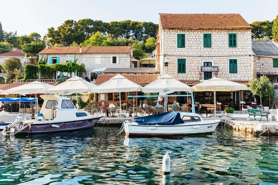 Split/Trogir: Blue Lagoon and 3 Islands Speedboat Tour - Why the speedboat is the main event