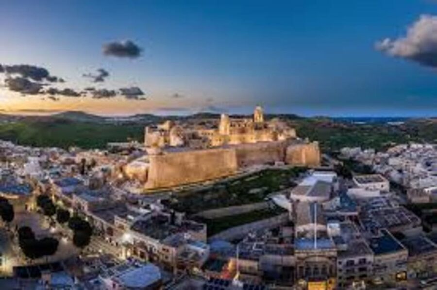 St Julians: Powerboat Gozo, Comino and Blue Lagoon - The short run from Gozo to Blue Lagoon