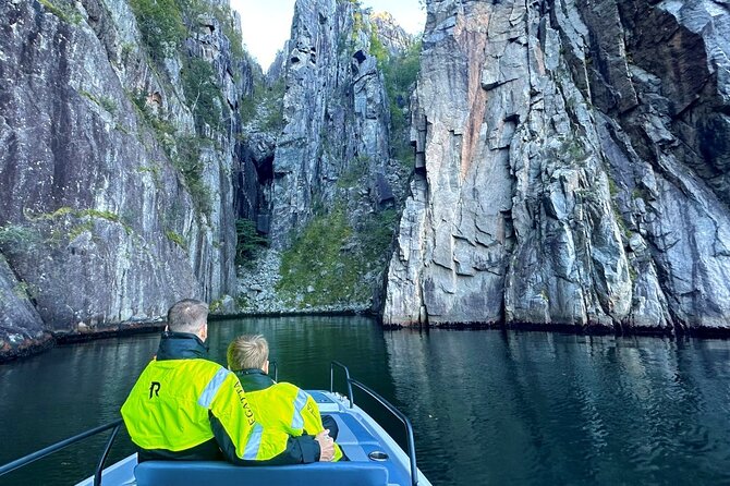 Stavanger: Guided Lysefjord Safari on Speedboat - Lysefjordbrua and the 42-kilometre fjord