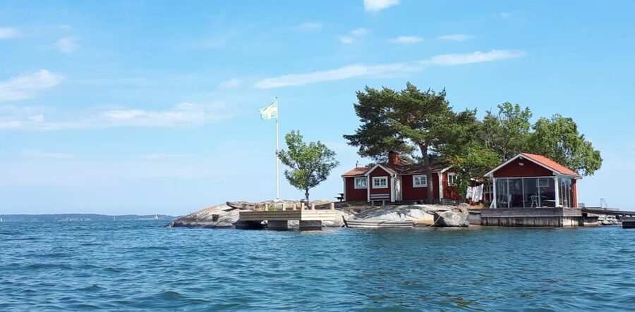 Stockholm Archipelago RIB Speed Boat Tour with Swedish Fika - Vaxholm Fortress and the archipelago story