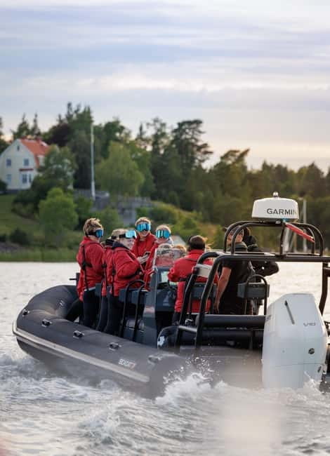 Stockholm: RIB Speed boat tour & archipelago island visit - Starting at Strandvägen and Dock 19