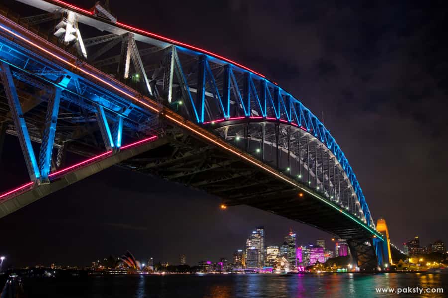 Sydney Harbour: 30 Minute Slow Jet Boat Vivid Cruise - Key points before you book