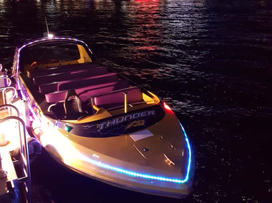 Sydney Harbour: 30 Minute Slow Jet Boat Vivid Cruise - Why seeing Vivid from the harbour changes the night