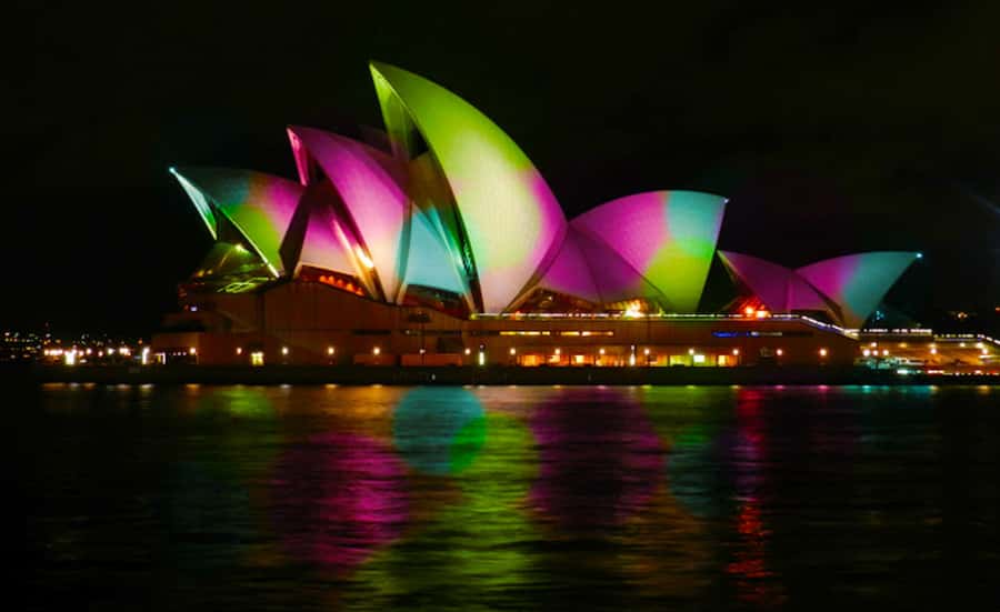 Sydney Harbour: 30 Minute Slow Jet Boat Vivid Cruise - Who will enjoy this most