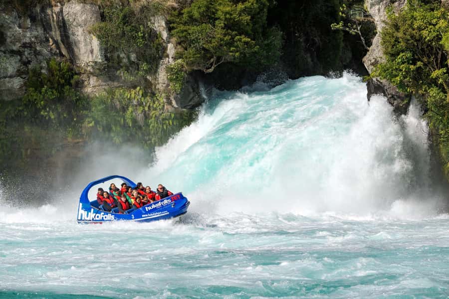 Taupō: Huka Falls 30-Minute Jet Boat Experience - The 360-degree spins