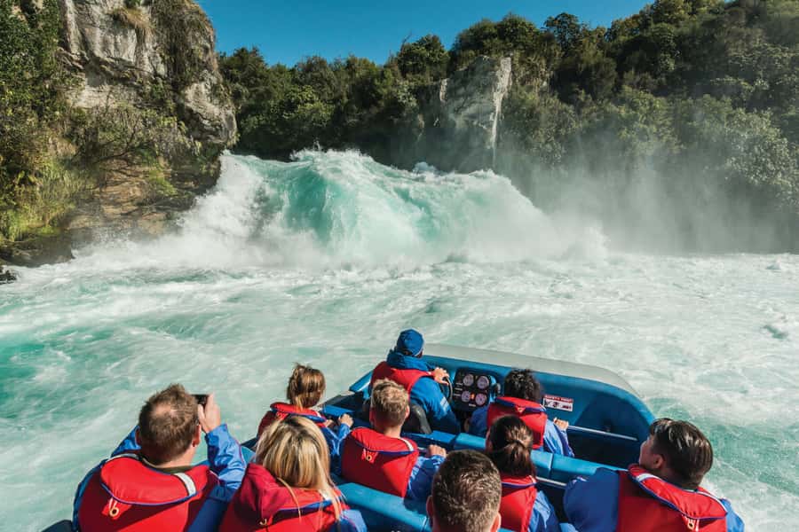Taupō: Huka Falls 30-Minute Jet Boat Experience - Safety, comfort, and who should ride