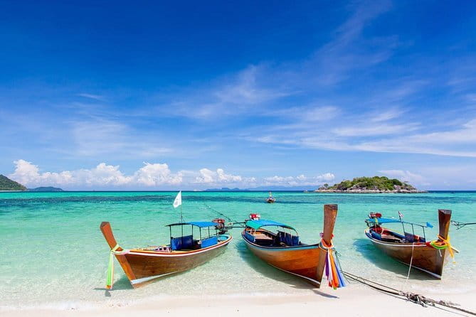 The Pigs Island snorkeling trip from Koh Samui by Speedboat - Thong Krut Beach sets the rhythm
