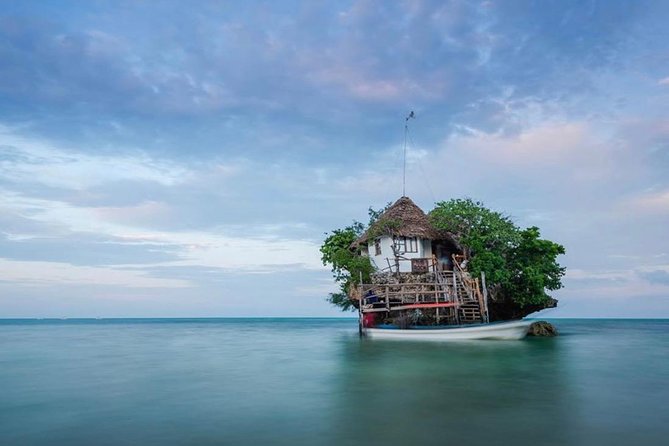 The Rock Restaurant by Speed Boat - The 45-minute cruise along Zanzibar’s east coast