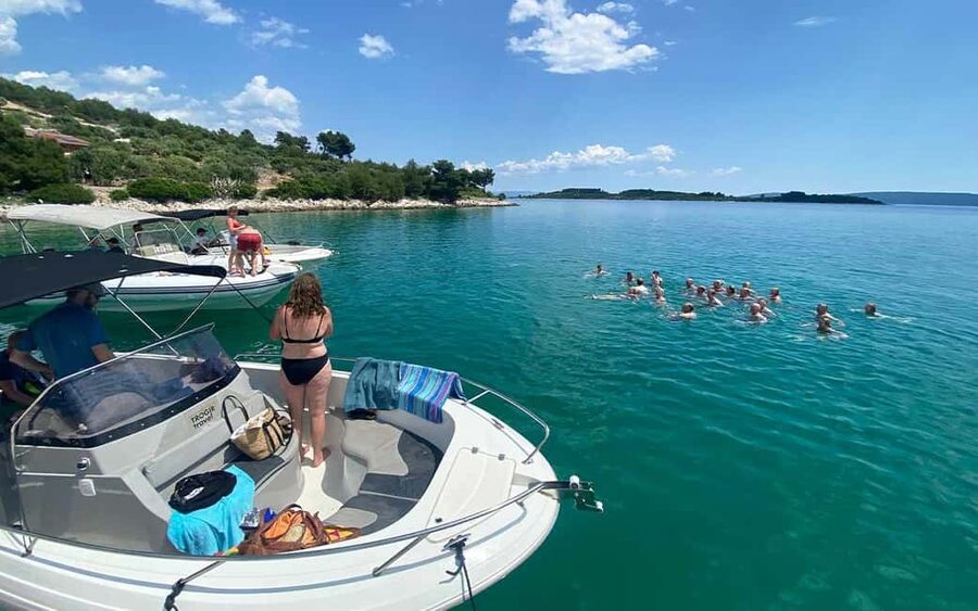 Trogir: White Lagoon, Maslinica & Blue Lagoon Speedboat Tour - Who should book this speedboat tour?