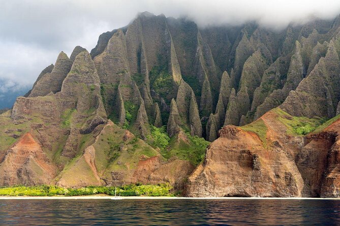 Ultimate Na Pali Coast Zodiac Boat Snorkeling and Sea Cave Tour - Key points to know before you book