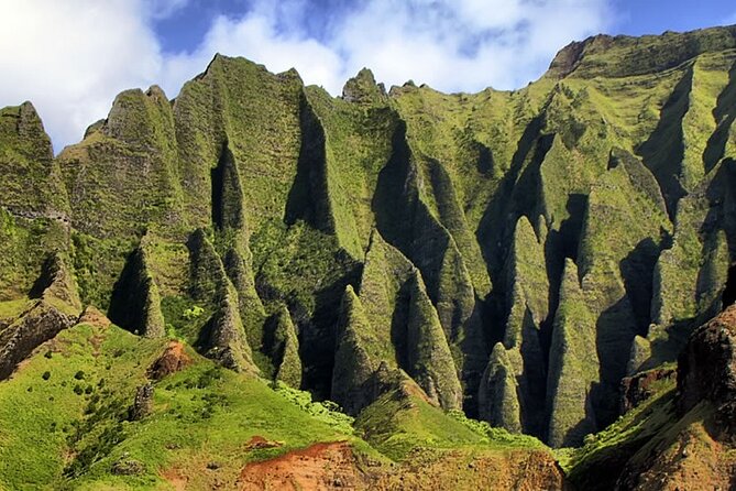 Ultimate Na Pali Coast Zodiac Boat Snorkeling and Sea Cave Tour - Lunch, snacks, and the real value of the price