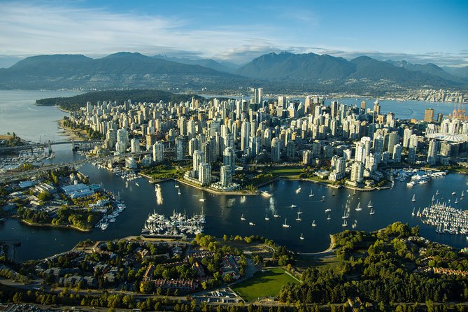Vancouver City and Harbour Waterfront Sightseeing Boat Tour - Coal Harbour and the North Shore