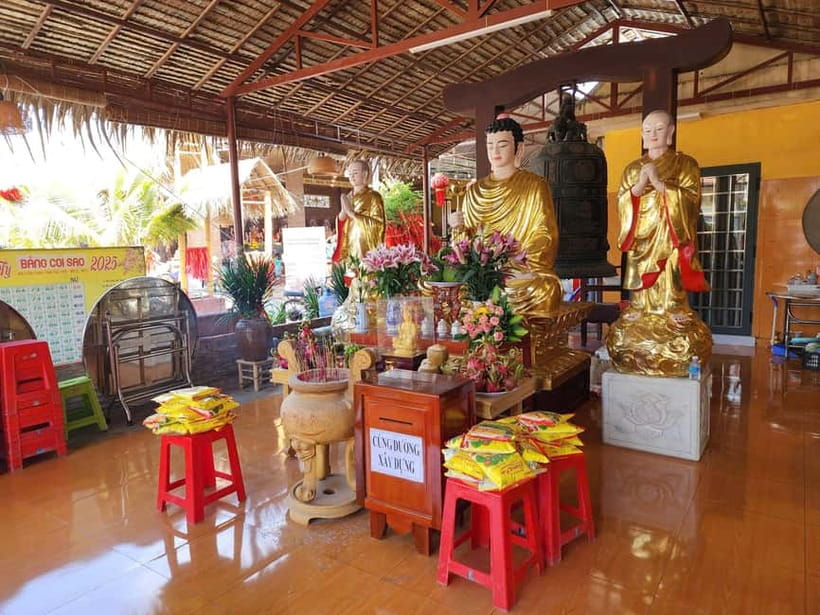 VIP Tour Authentic Mekong Delta & Local pagoda by SpeedBoat - Honey tea, snakes, and the work of local families