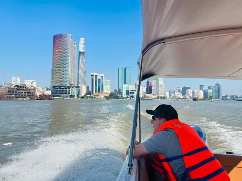VIP Tour From Ho Chi Minh to Cu Chi Tunnels by Speed Boat - A seven-course Vietnamese lunch