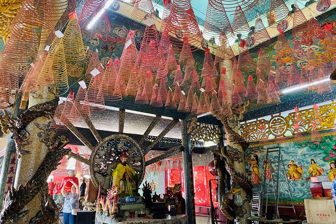 VIP Tour in Dragon Floating Temple sightseeing by SpeedBoat - Walking Through Binh Quoi Village