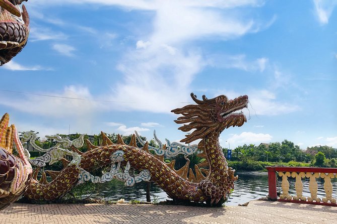 VIP Tour in Dragon Floating Temple sightseeing by SpeedBoat - Family Suitability and Group Size