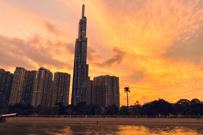 VIP Tour in Saigon: Romantic Sunset Cocktail by SpeedBoat - Sunset photos and the city lights