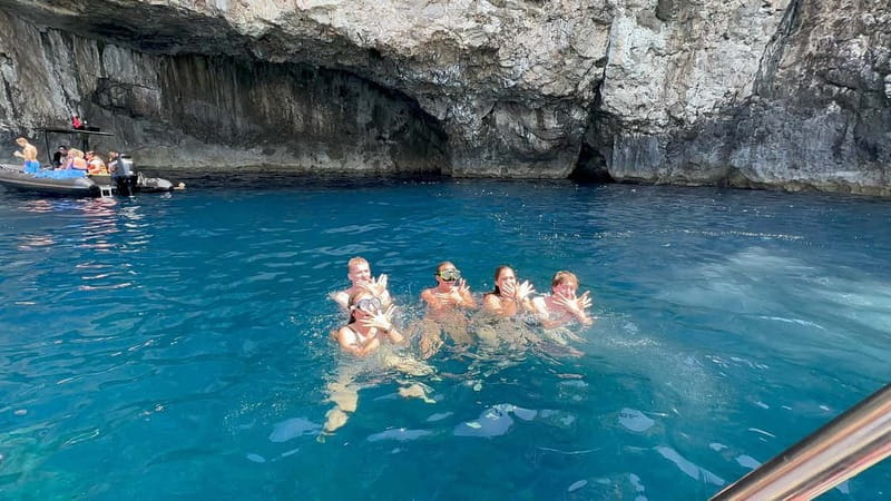 Vlore: Private Speedboat Tour to Haxhi Ali Cave - Returning to Vlorë