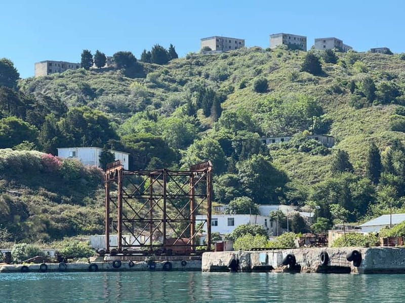 Vlore: Sazan Island, Haxhi Ali Cave & Karaburun by Speedboat - Leaving the Port of Vlorë at speed