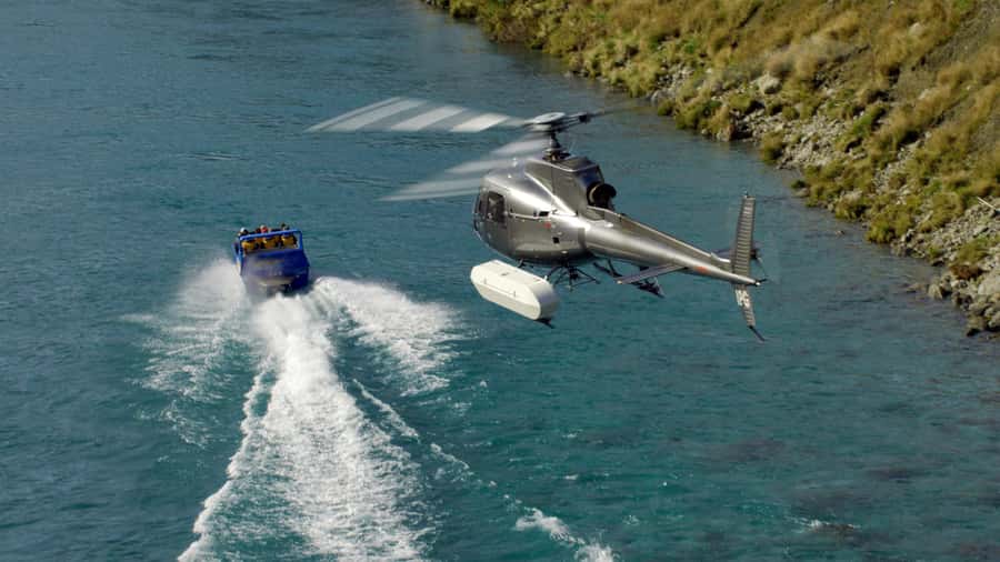 Wānaka: Heli Siberia Max - Helicopter Flight, Hike, Jet Boat - The helicopter flight over the Southern Alps