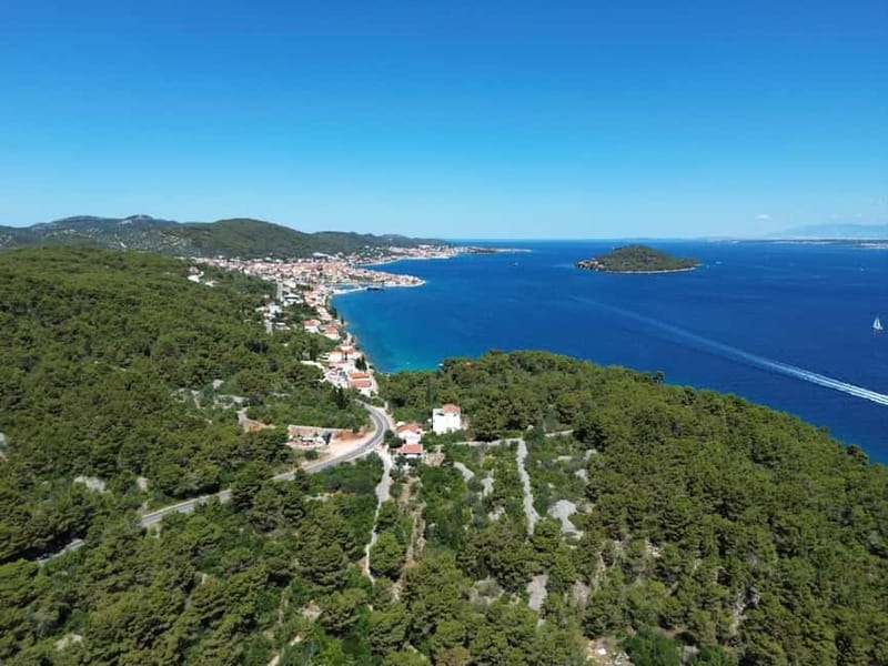 Zadar: 3 Islands Speedboat Tour with Drinks and Diving - Ošljak gives you an hour to slow down