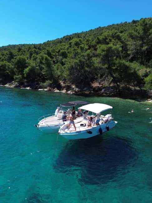Zadar: 3 Islands Speedboat Tour with Drinks and Diving - The small-group boat is a real advantage