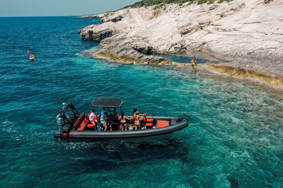 Zadar: Dugi Otok, Kornati Park, Sakarun Beach Speedboat Tour - Swimming into Golubinka Sea Cave