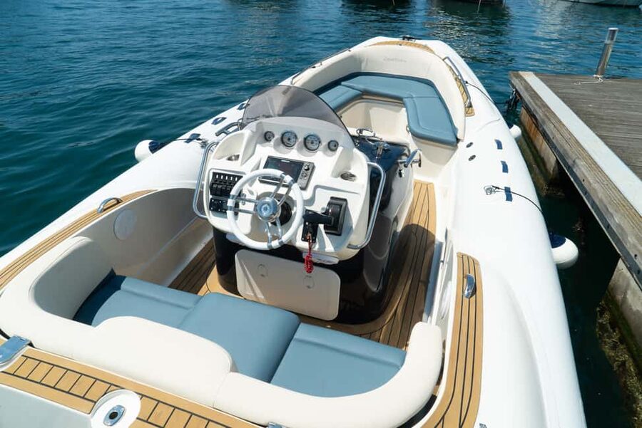 Zadar: Guided Speedboat Tour with Food, Oil & Wine Tasting - How the guides shape the experience