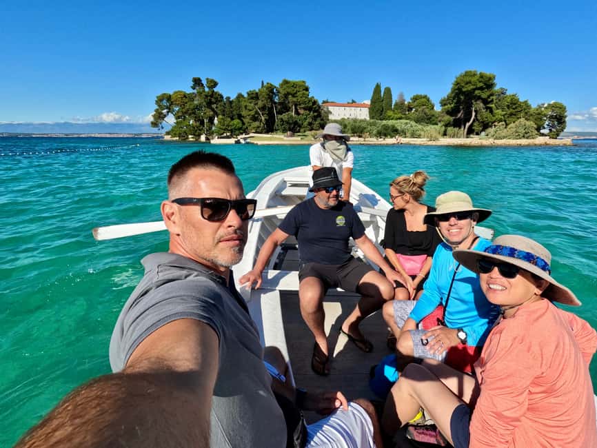 Zadar: Island-Hopping, Swimming & Snorkeling SpeedBoat Tour - The small group and the speedboat tradeoff